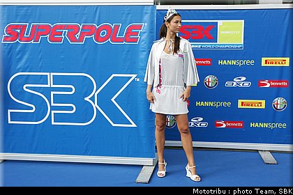 sbk_pitbabes2008_0121.jpg