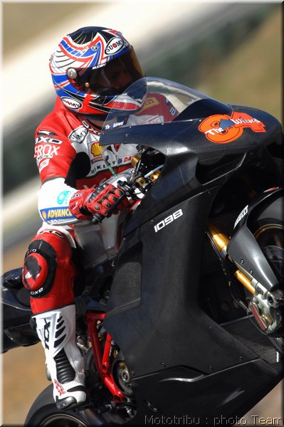 ducati-test-pirelli-005