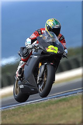 ducati-test-pirelli-004.jpg