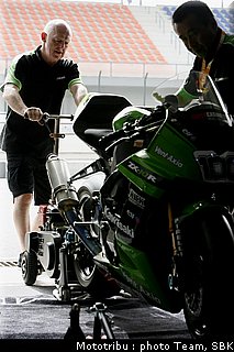 sbk_kawasaki_5.jpg
