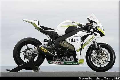 sbk_rea_09.jpg
