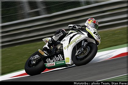 sbk_rea_11.jpg