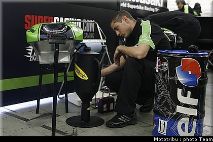 sbk_kawasaki_1.jpg