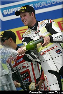 sbk_rea_05.jpg