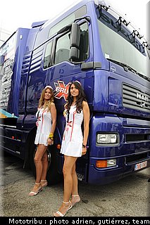 pitbabes_misano_04.jpg