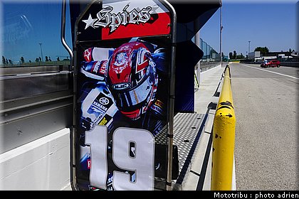 paddock_circuit_misano2009_001.JPG