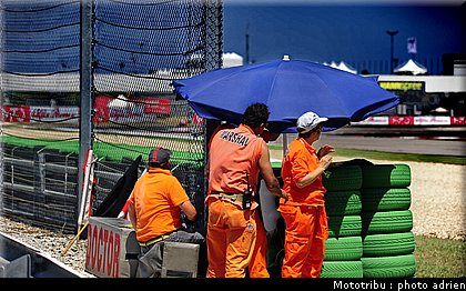 paddock_circuit_misano2009_007.JPG