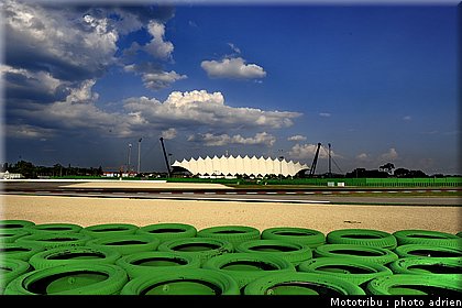 paddock_circuit_misano2009_010.JPG