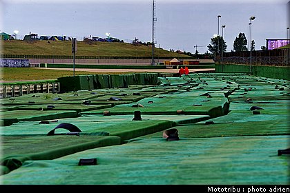 paddock_circuit_misano2009_015.JPG