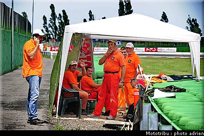 paddock_circuit_misano2009_019.JPG