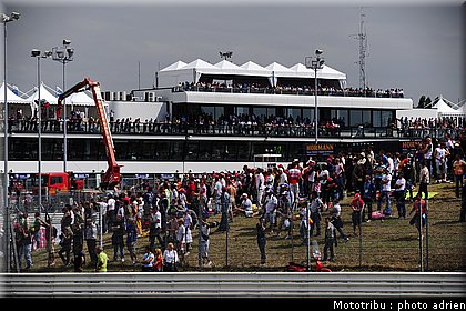 paddock_circuit_misano2009_020.JPG
