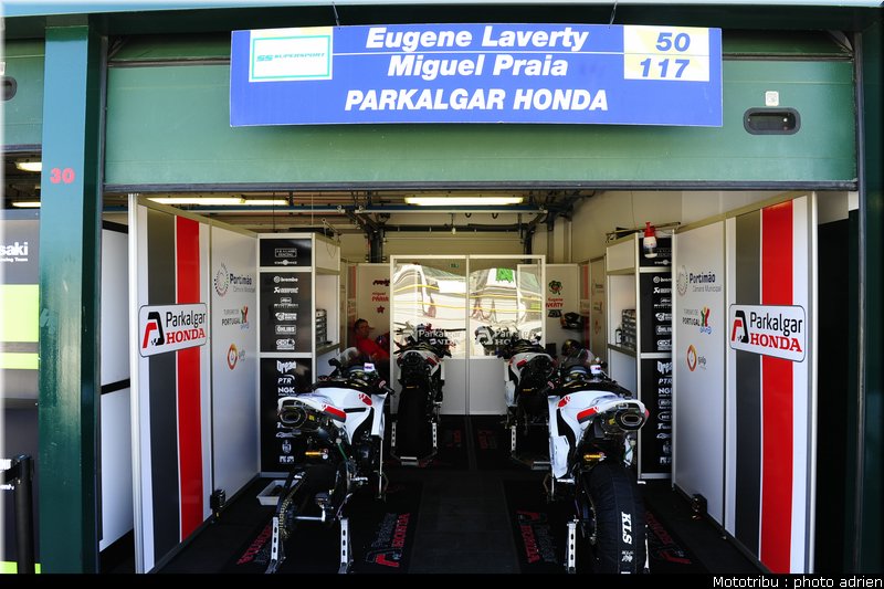 stands_misano_sbk2009_0013