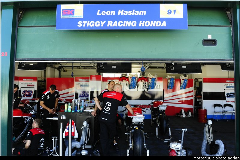 stands_misano_sbk2009_0019