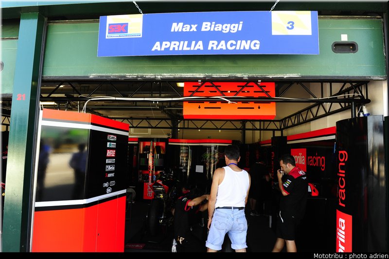 stands_misano_sbk2009_0023