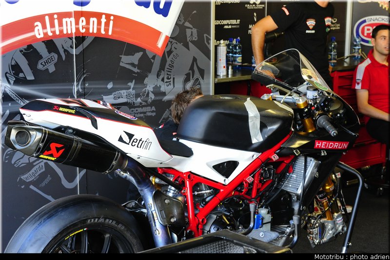 stands_misano_sbk2009_0089