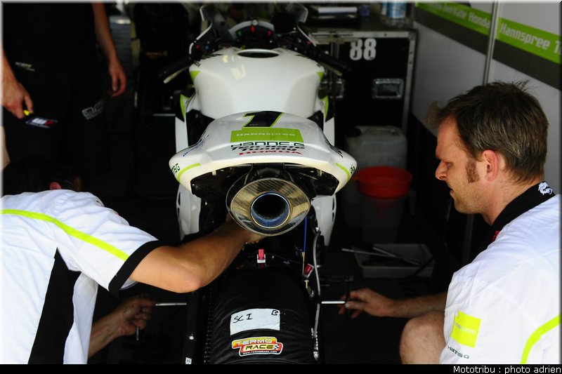 stands_misano_sbk2009_0123