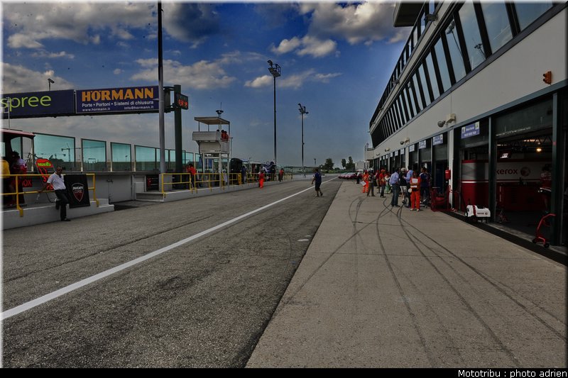 stands_misano_sbk2009_0185