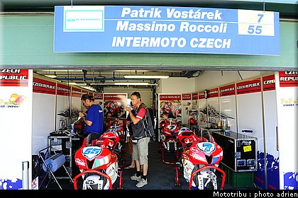 stands_misano_sbk2009_0001.JPG