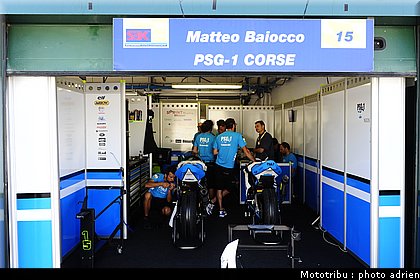 stands_misano_sbk2009_0004.JPG
