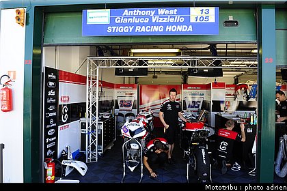 stands_misano_sbk2009_0022.JPG