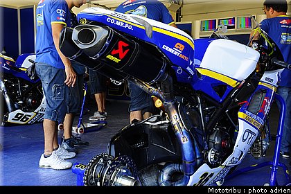stands_misano_sbk2009_0043.JPG