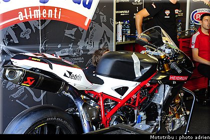 stands_misano_sbk2009_0089.JPG