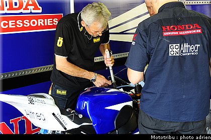 stands_misano_sbk2009_0092.JPG