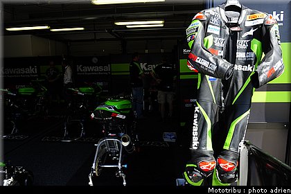 stands_misano_sbk2009_0115.JPG