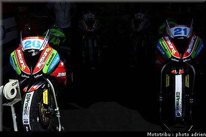 stands_misano_sbk2009_0145.JPG