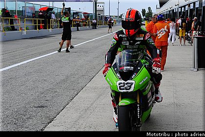 stands_misano_sbk2009_0170.JPG