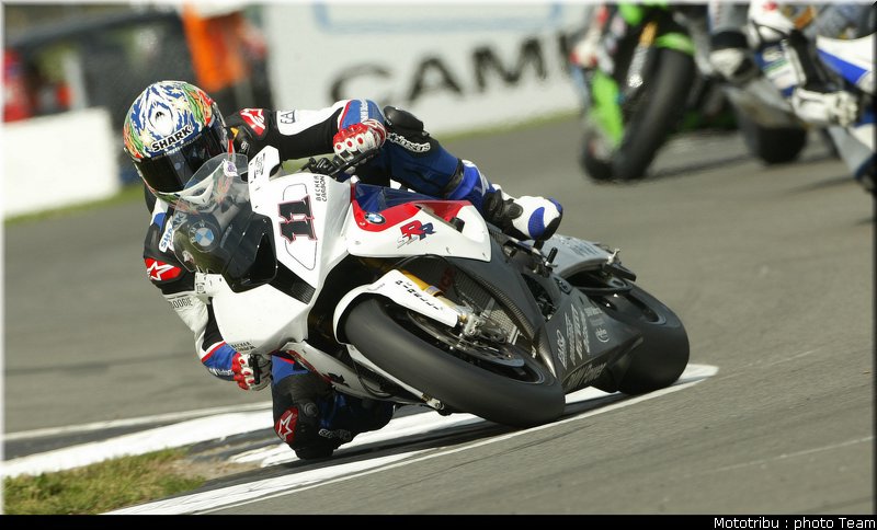 superbike_corser_4_donington2009