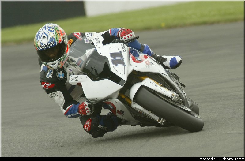superbike_corser_5_donington2009