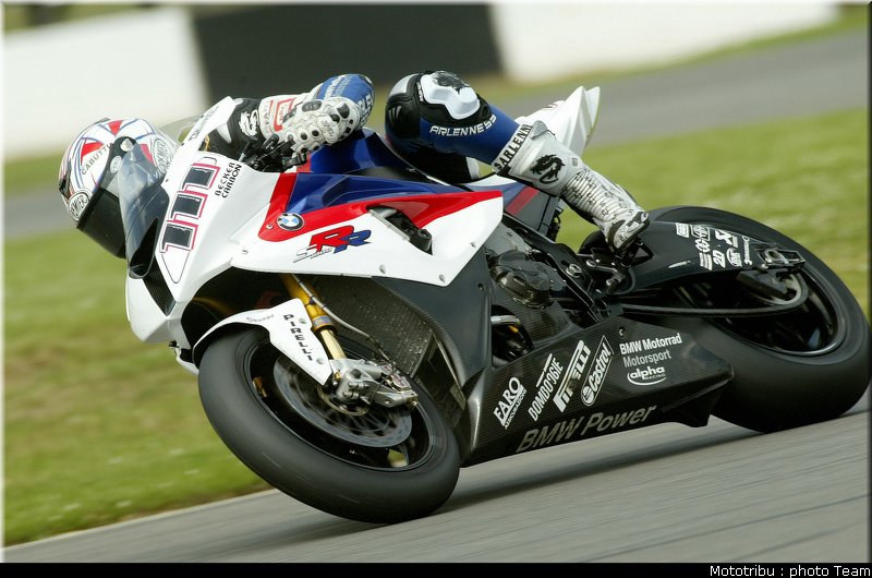 superbike_xaus_7_donington2009