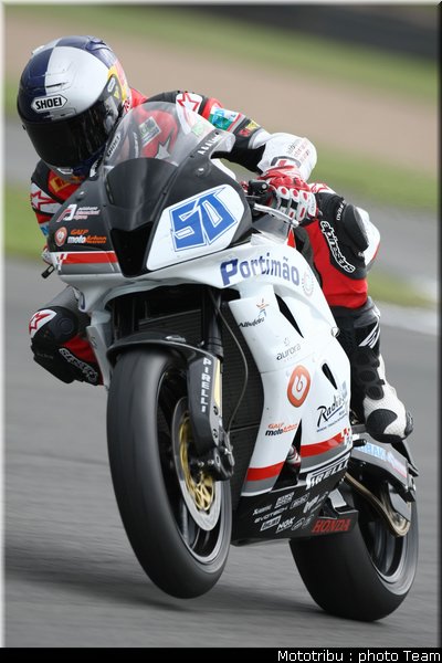supersport_laverty_03_donington2009