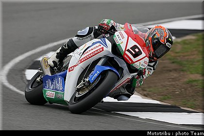 superbike_kyionari_05_donington2009.jpg