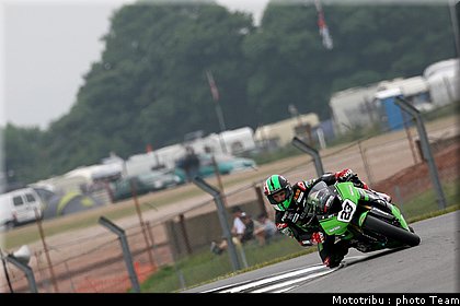 superbike_parkes_4_donington2009.jpg