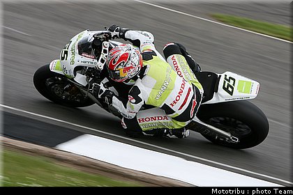 superbike_rea_03_donington2009.jpg
