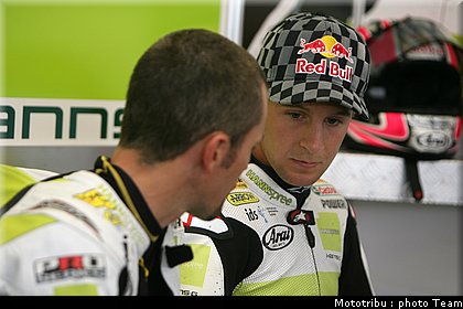 superbike_rea_05_donington2009.jpg