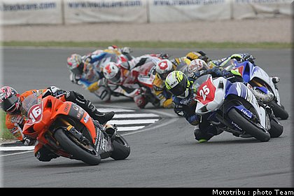 supertock1000_donington2009_001.jpg