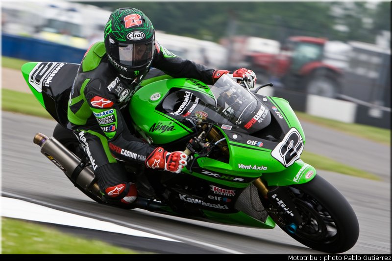 hacking_6_sbk_gutierrez_donington2009