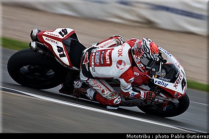 haga_3_sbk_gutierrez_donington2009.jpg