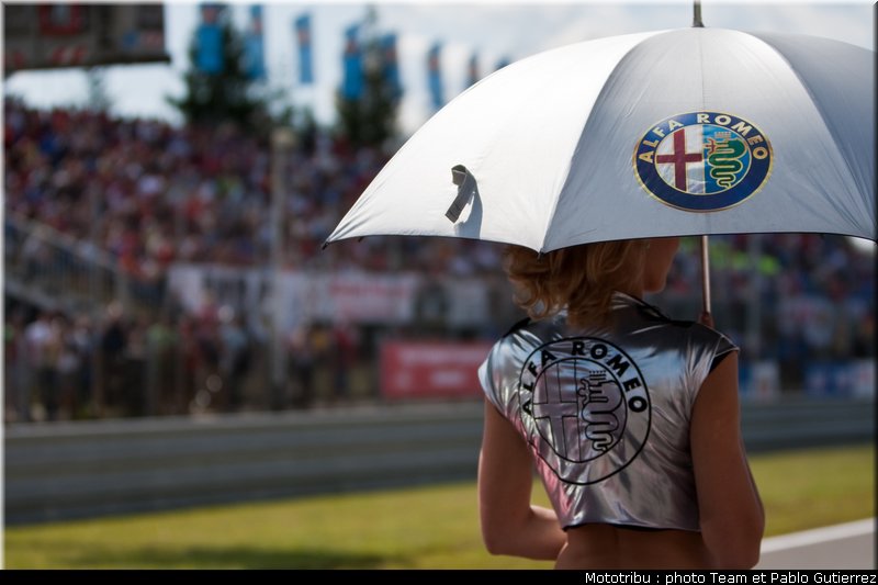 superbike_pitbabes_brno2009_07