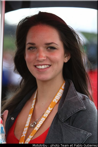superbike_pitbabes_brno2009_25