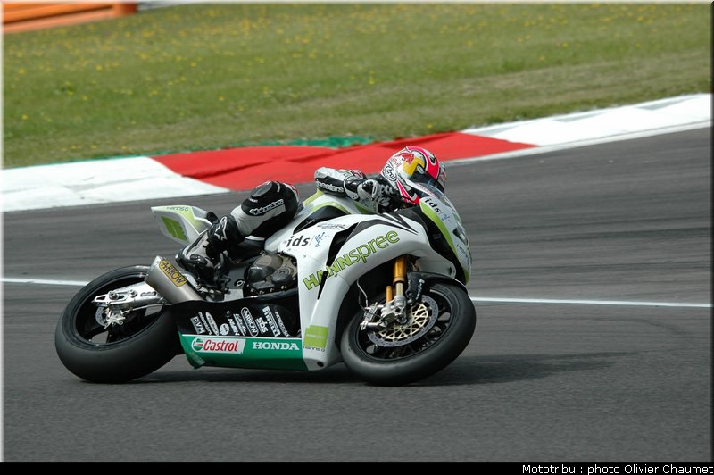 sbk_rea_5_nurburgring_allemagne_2009