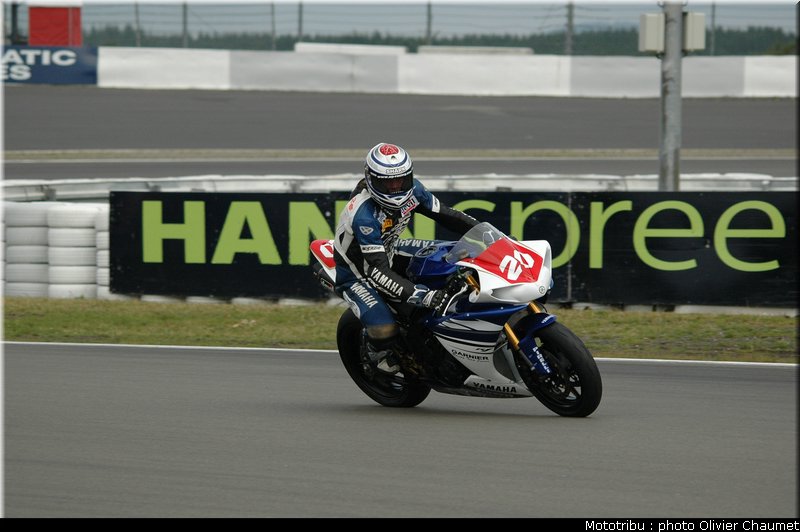 stk1000_barrier_2_nurburgring_allemagne_2009