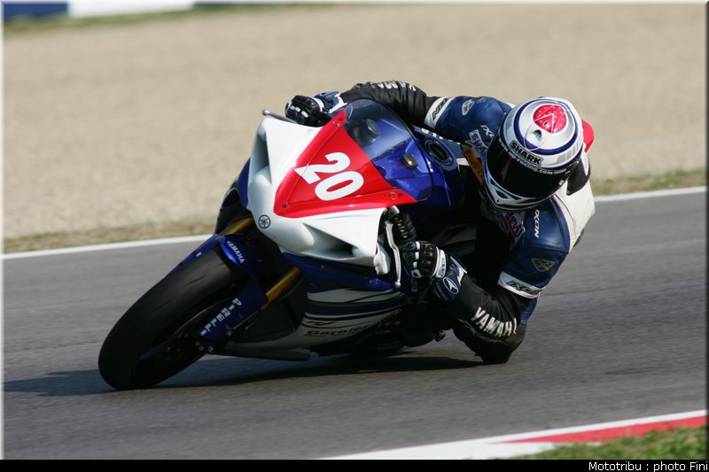 stk1000_barrier_imola_2009