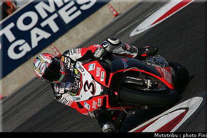 sbk_biaggi_4_imola_2009.JPG