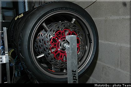 0319_supersport_triumph_be1_4_france_2009_0319.jpg