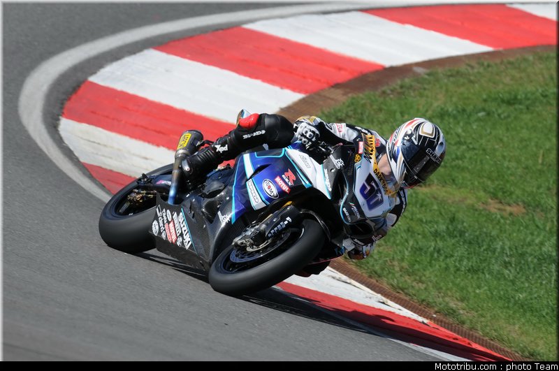 sbk_guintoli_16_portugal_2009