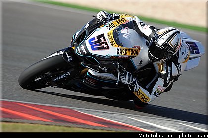 sbk_guintoli_24_portugal_2009.jpg